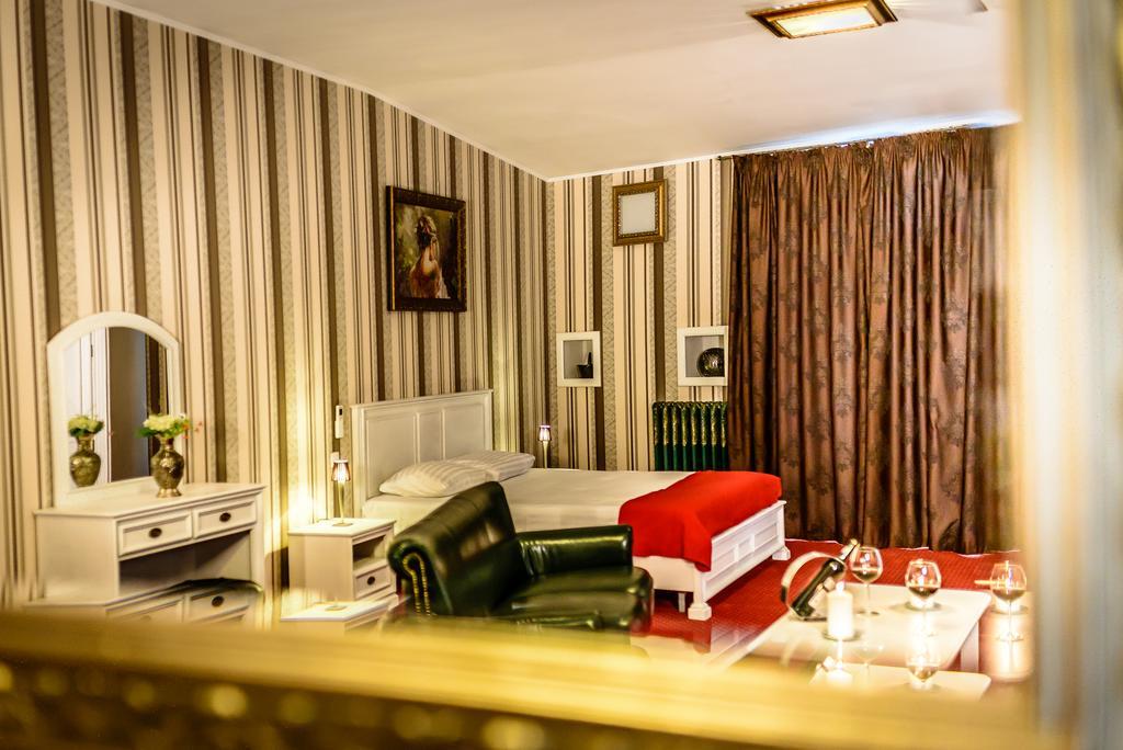 Vila Sia Hotel บูคาเรสต์ ภายนอก รูปภาพ